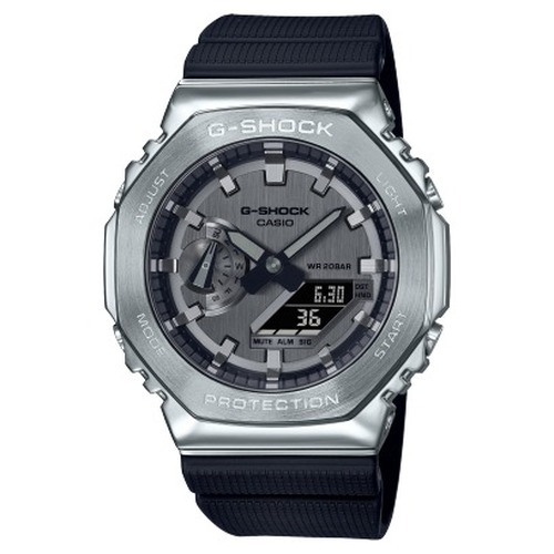 Questa &egrave; l'immagine frontale dell'orologio casio g-shock metallo con cinturino in silicone