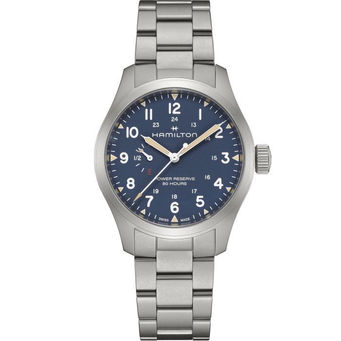 Questa è l'immagine frontale dell'orologio hamilton khaki field power reserve 40 mm con quadrante blu e cassa di mm 40